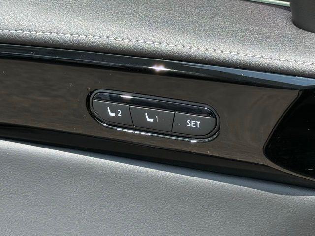 2025 INFINITI QX60 PURE