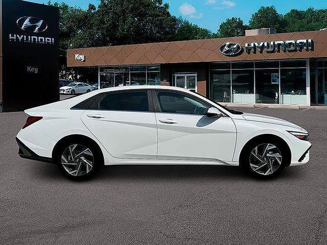 2025 Hyundai Elantra Hybrid Limited