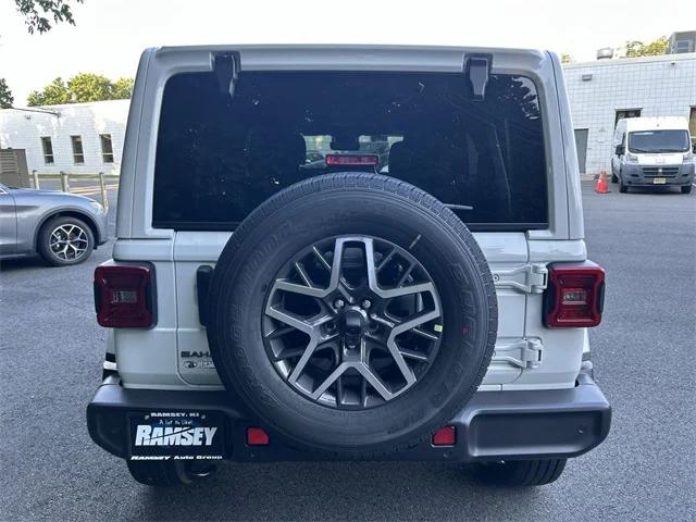 2025 Jeep Wrangler 4-Door Sahara 4x4
