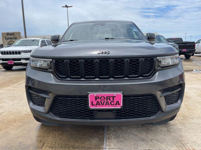 2022 Jeep Grand Cherokee Altitude 4x2