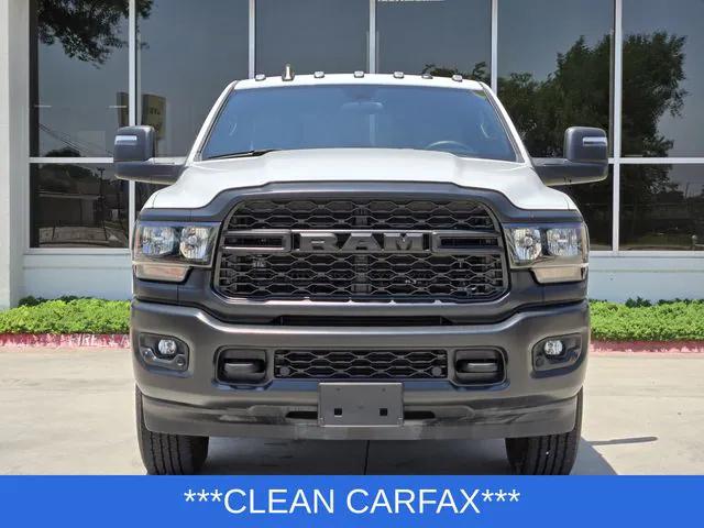 2023 RAM 3500 Tradesman Crew Cab 4x4 8 Box