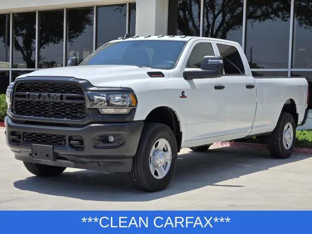 2023 RAM 3500 Tradesman Crew Cab 4x4 8 Box