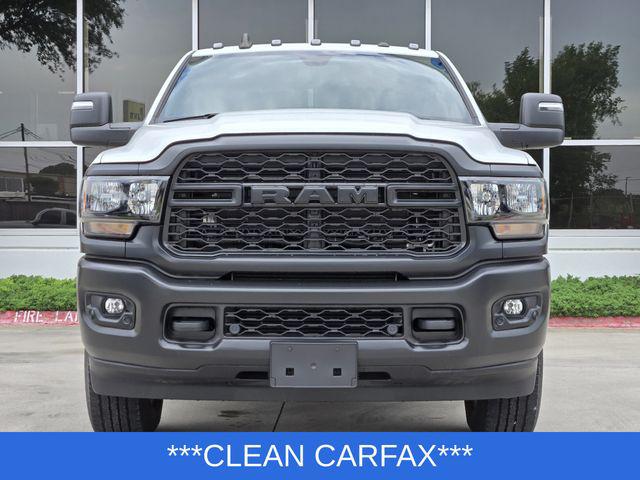 2023 RAM 3500 Tradesman Crew Cab 4x4 8 Box