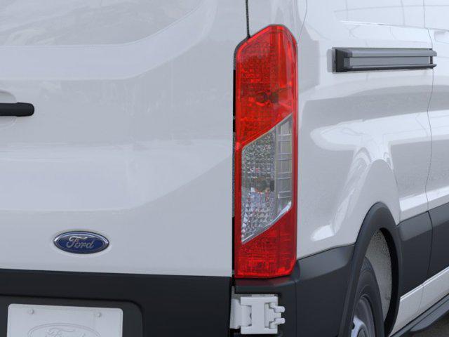 2025 Ford Transit T-250 148" Low Rf 9070 GVWR RWD