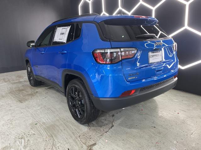 2025 Jeep Compass COMPASS LATITUDE 4X4