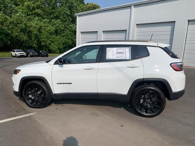 2025 Jeep Compass COMPASS LATITUDE 4X4