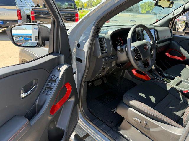 2024 Nissan Frontier Crew Cab PRO-4X 4x4