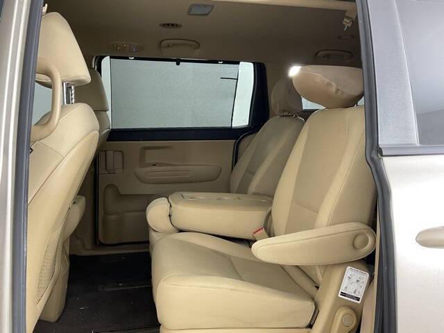 2016 Kia Sedona LX