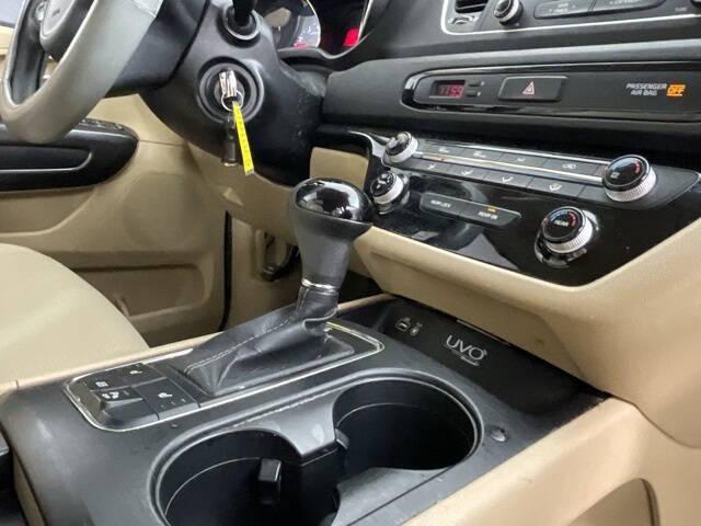 2016 Kia Sedona LX