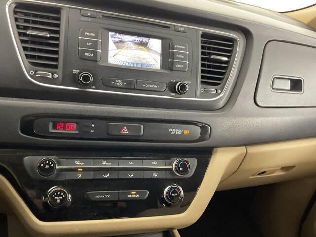 2016 Kia Sedona LX