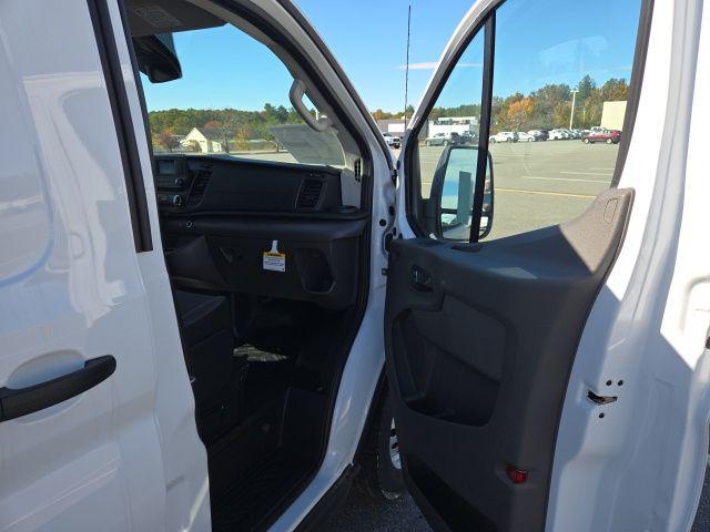 2025 Ford Transit Cargo Van Low Roof 130" Wheelbase