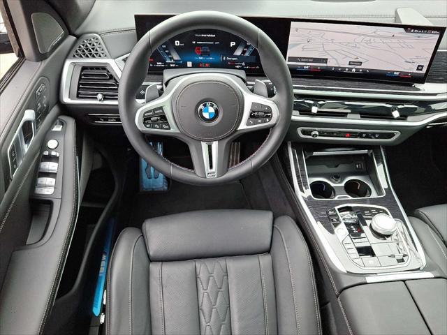 2025 BMW X7 M60i