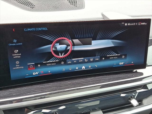 2025 BMW X7 M60i