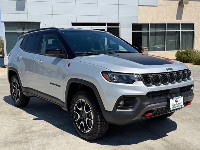 2025 Jeep Compass COMPASS TRAILHAWK 4X4