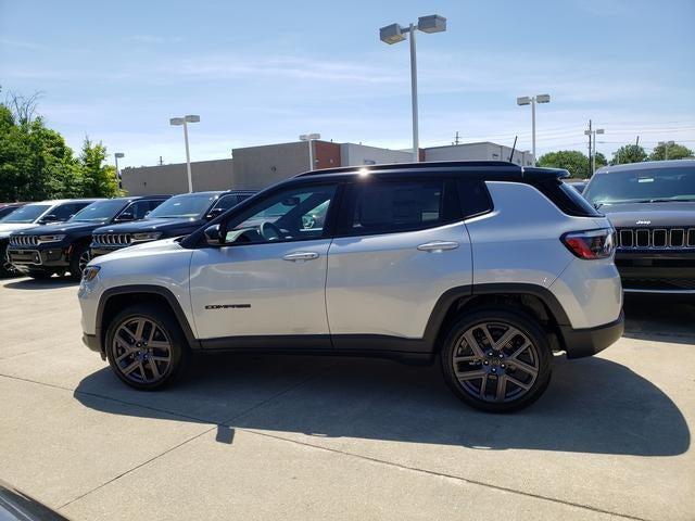 2025 Jeep Compass COMPASS LIMITED 4X4