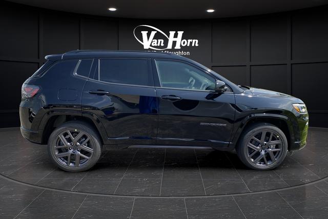 2025 Jeep Compass COMPASS LIMITED 4X4