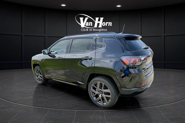 2025 Jeep Compass COMPASS LIMITED 4X4