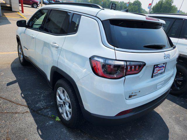 2025 Jeep Compass COMPASS LATITUDE 4X4