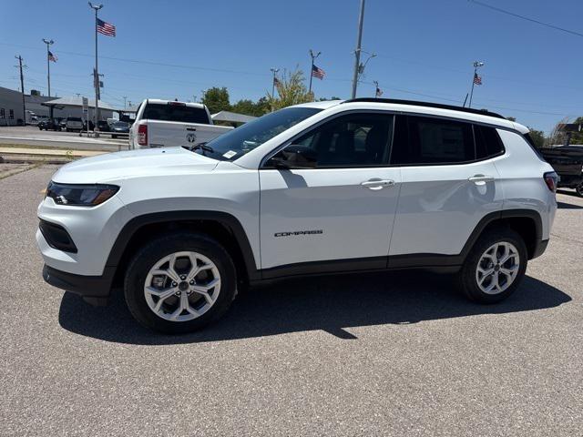 2025 Jeep Compass COMPASS LATITUDE 4X4
