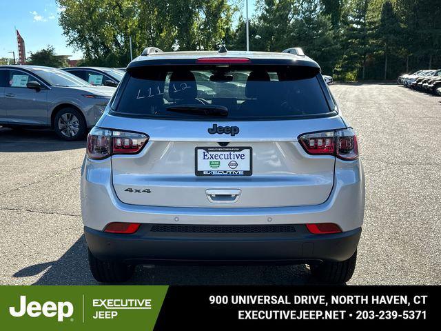 2025 Jeep Compass COMPASS LIMITED 4X4