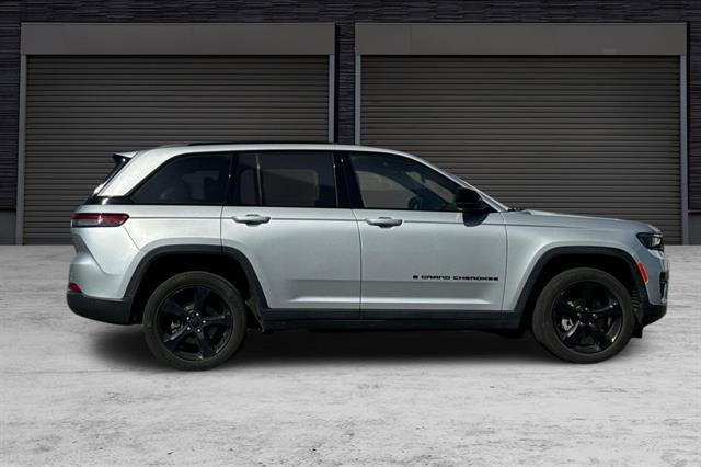 2023 Jeep Grand Cherokee Altitude 4x4