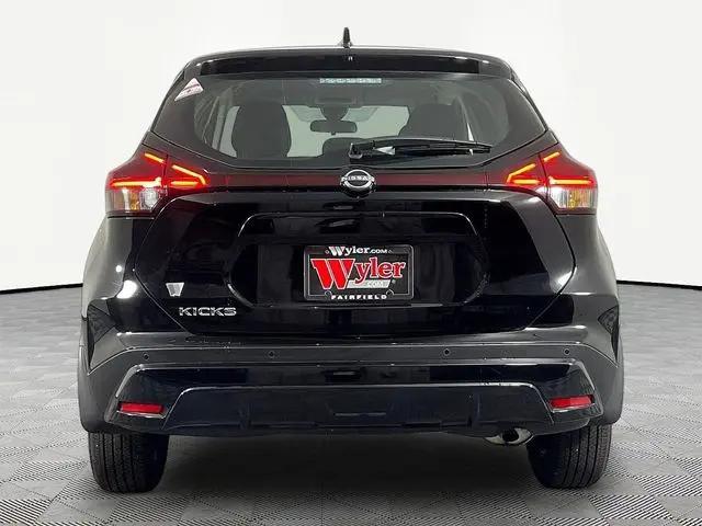 2024 Nissan Kicks S Xtronic CVT