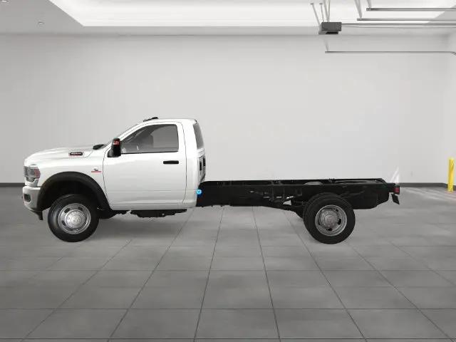 2023 Ram 4500 Chassis Tradesman/SLT
