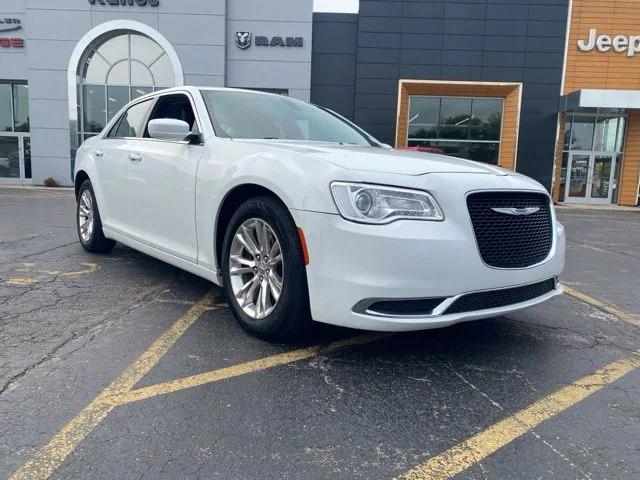 2019 Chrysler 300 Touring L