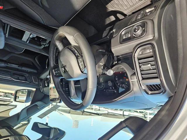 2025 RAM Ram 1500 RAM 1500 LIMITED CREW CAB 4X4 57 BOX