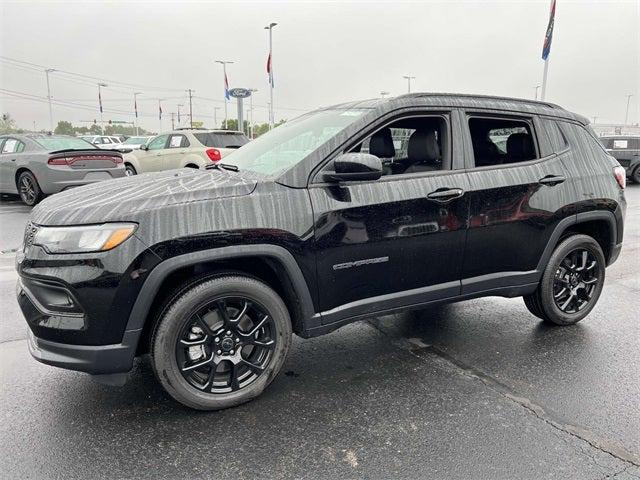 2025 Jeep Compass COMPASS LATITUDE 4X4