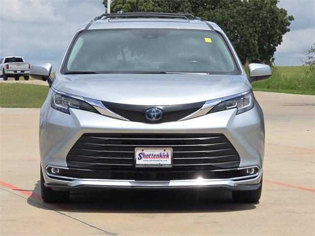2023 Toyota Sienna XLE