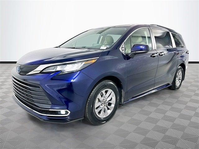 2023 Toyota Sienna XLE
