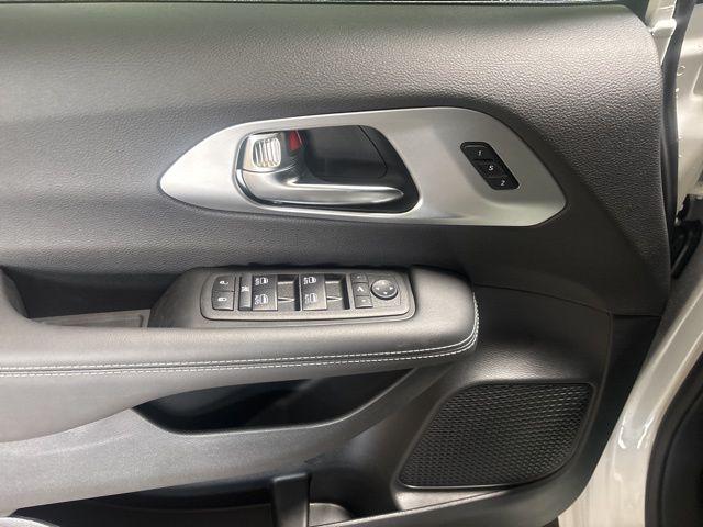 2025 Chrysler Pacifica PACIFICA LIMITED