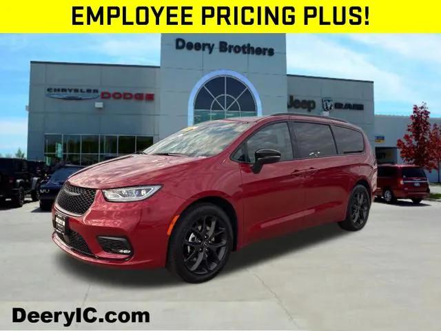 2025 Chrysler Pacifica PACIFICA LIMITED