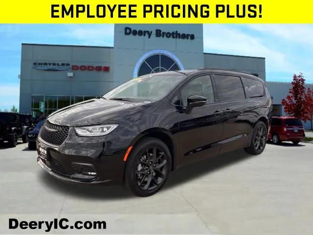 2025 Chrysler Pacifica PACIFICA LIMITED AWD