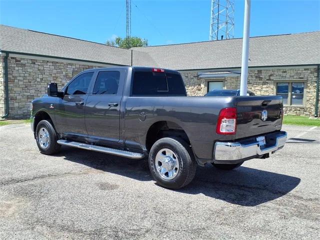2024 RAM 2500 Tradesman Crew Cab 4x4 64 Box