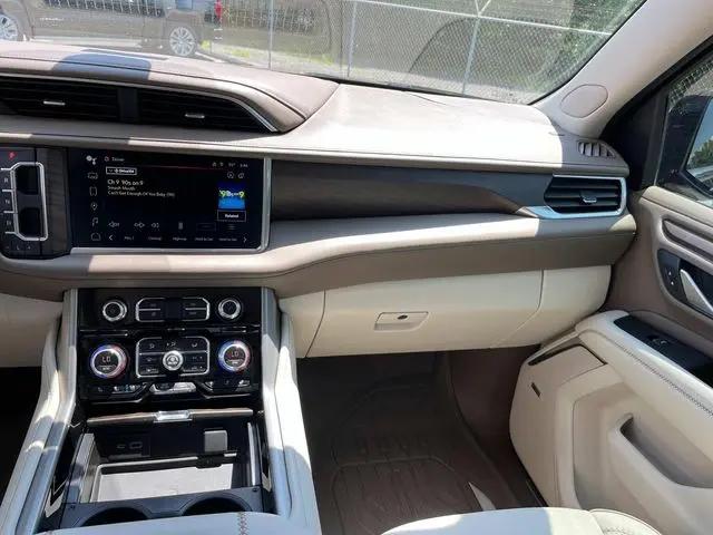2022 GMC Yukon 4WD Denali