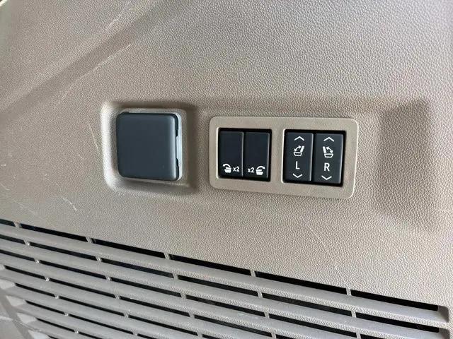 2022 GMC Yukon 4WD Denali