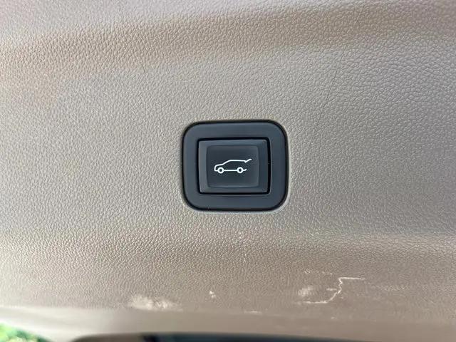2022 GMC Yukon 4WD Denali