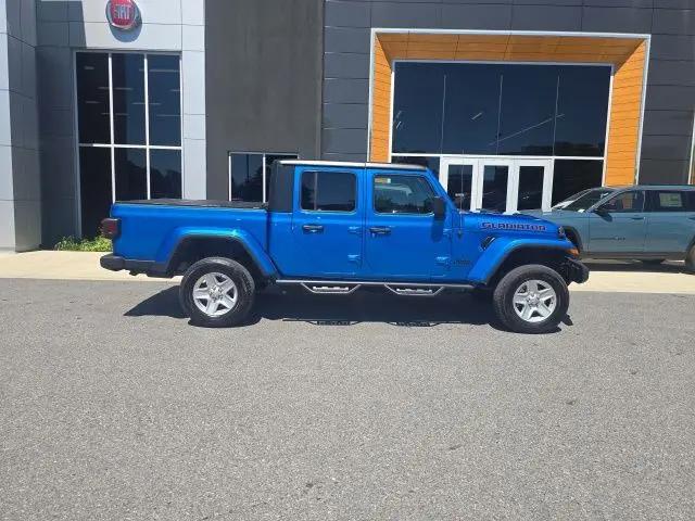 2022 Jeep Gladiator Sport S