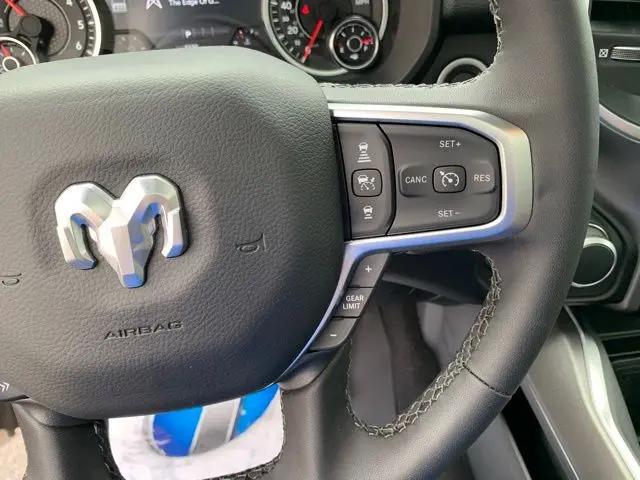 2025 Ram 1500 Big Horn Crew Cab 4x4 57 Box