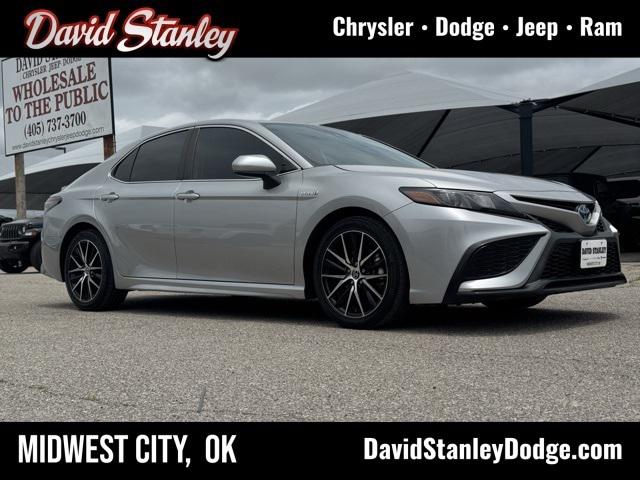 2021 Toyota Camry SE Hybrid