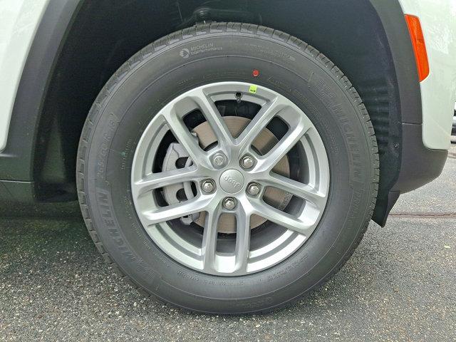 2025 Jeep Grand Cherokee Laredo X 4x4