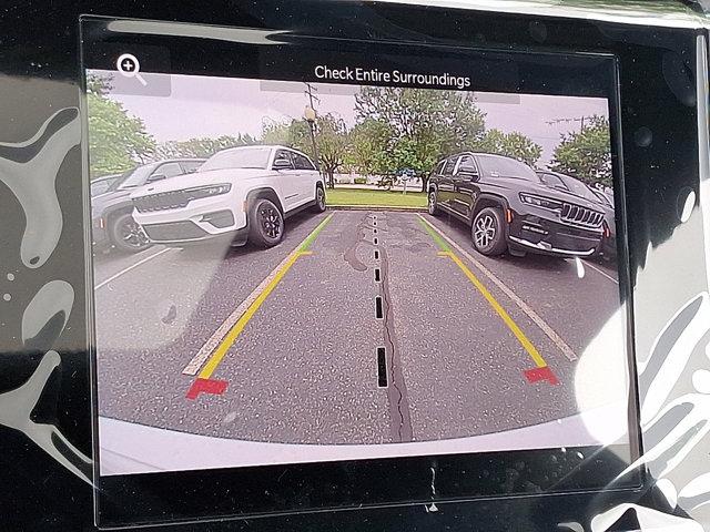 2025 Jeep Grand Cherokee Laredo X 4x4