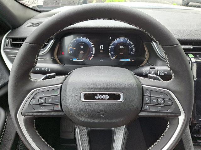 2025 Jeep Grand Cherokee Laredo X 4x4