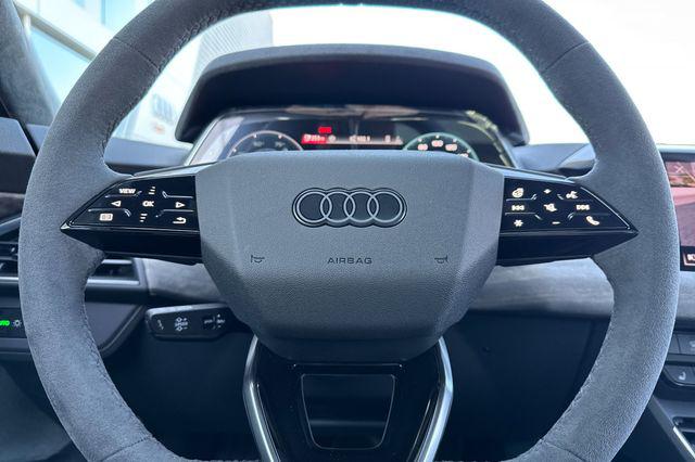2025 Audi e-tron GT Premium Plus