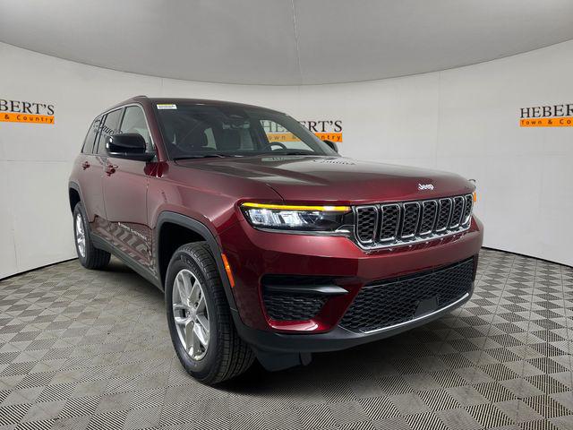 2025 Jeep Grand Cherokee GRAND CHEROKEE LAREDO X 4X2
