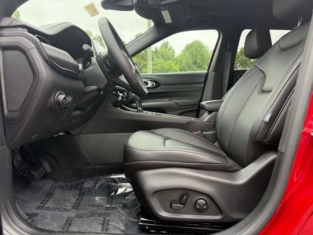 2025 Jeep Compass COMPASS LIMITED 4X4