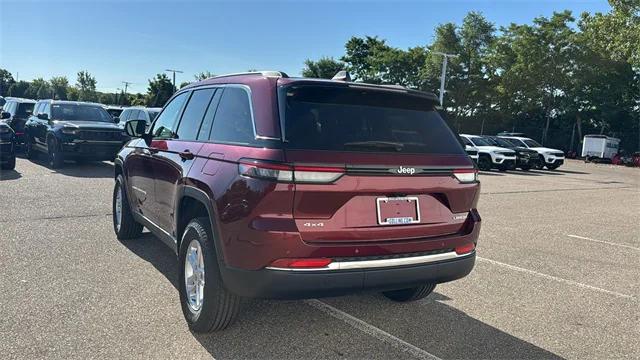 2025 Jeep Grand Cherokee GRAND CHEROKEE LAREDO 4X4