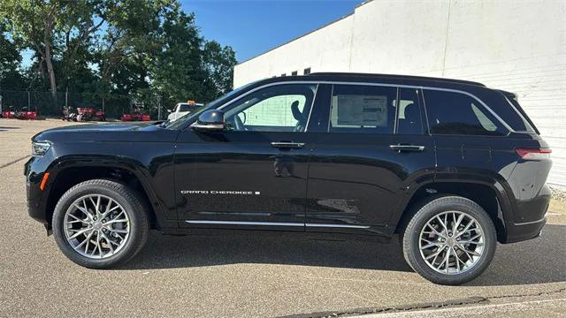 2025 Jeep Grand Cherokee GRAND CHEROKEE SUMMIT 4X4